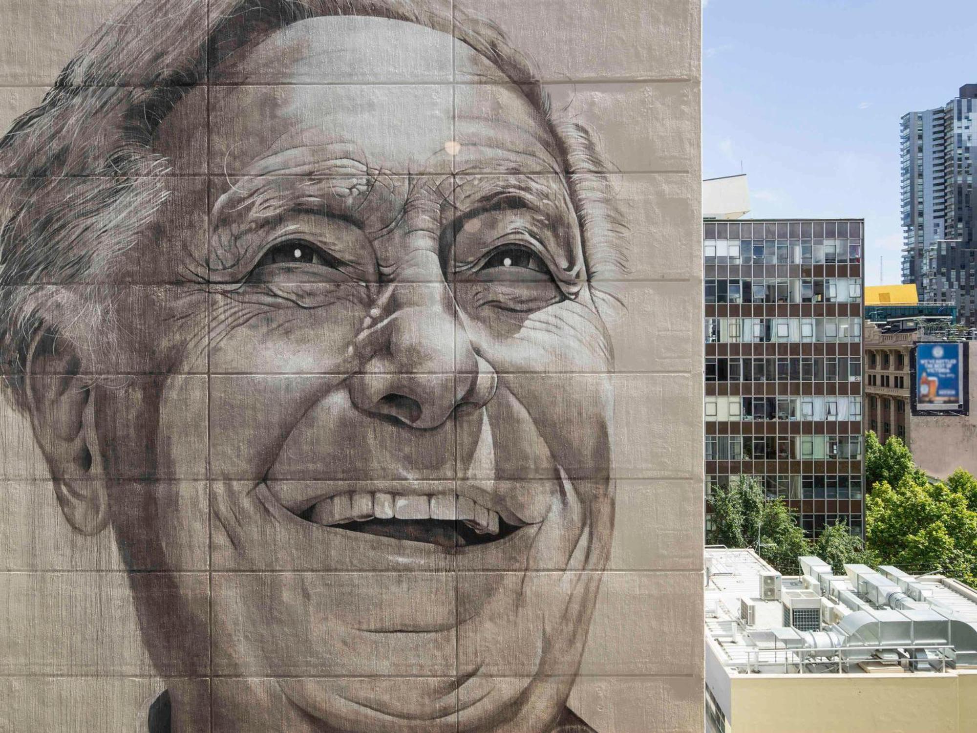 Pullman Melbourne City Centre Экстерьер фото Mural of Sir Leo Baeck in Melbourne