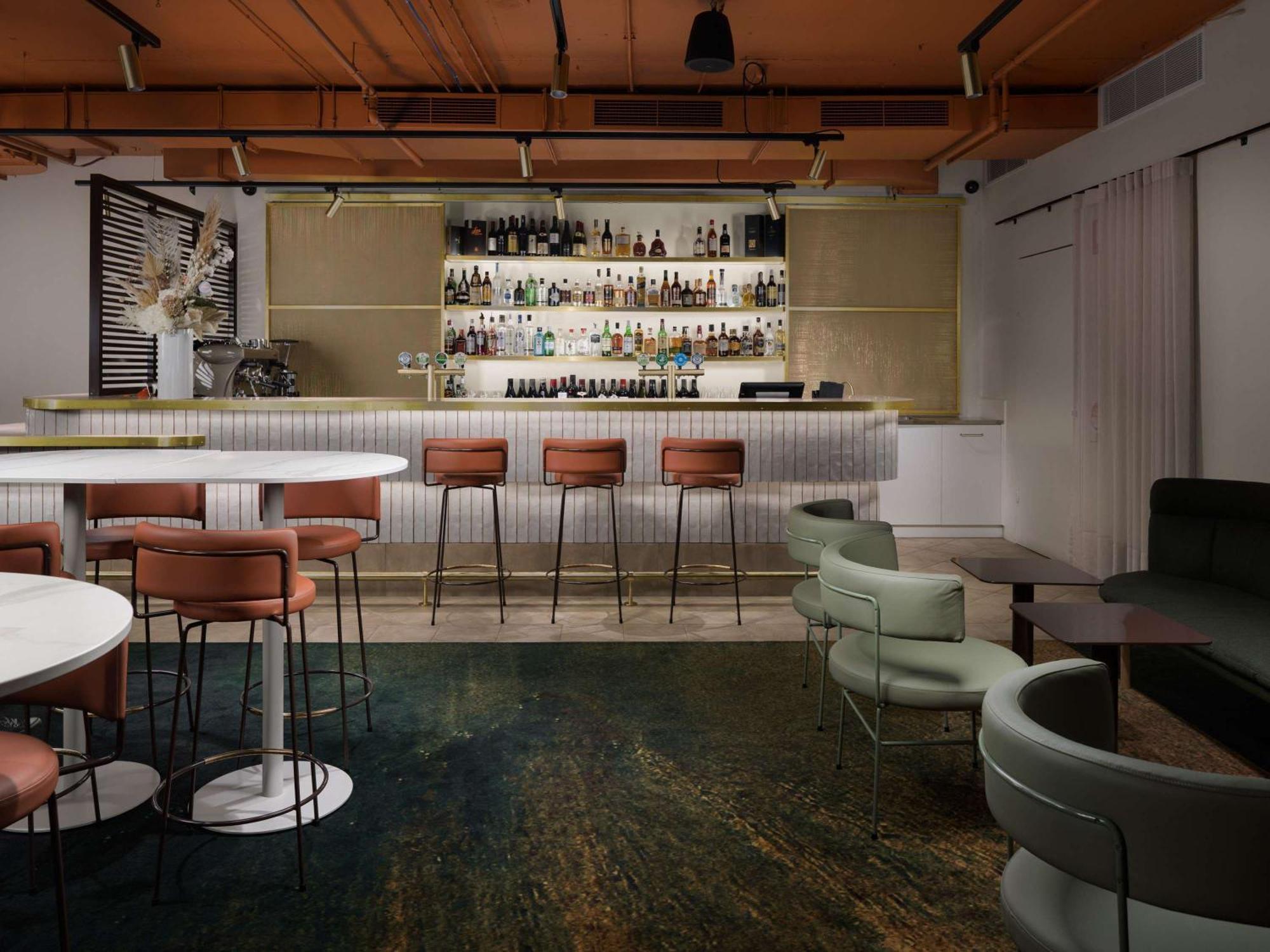 Pullman Melbourne City Centre Экстерьер фото The bar at the 2018 edition of the London Design Festival